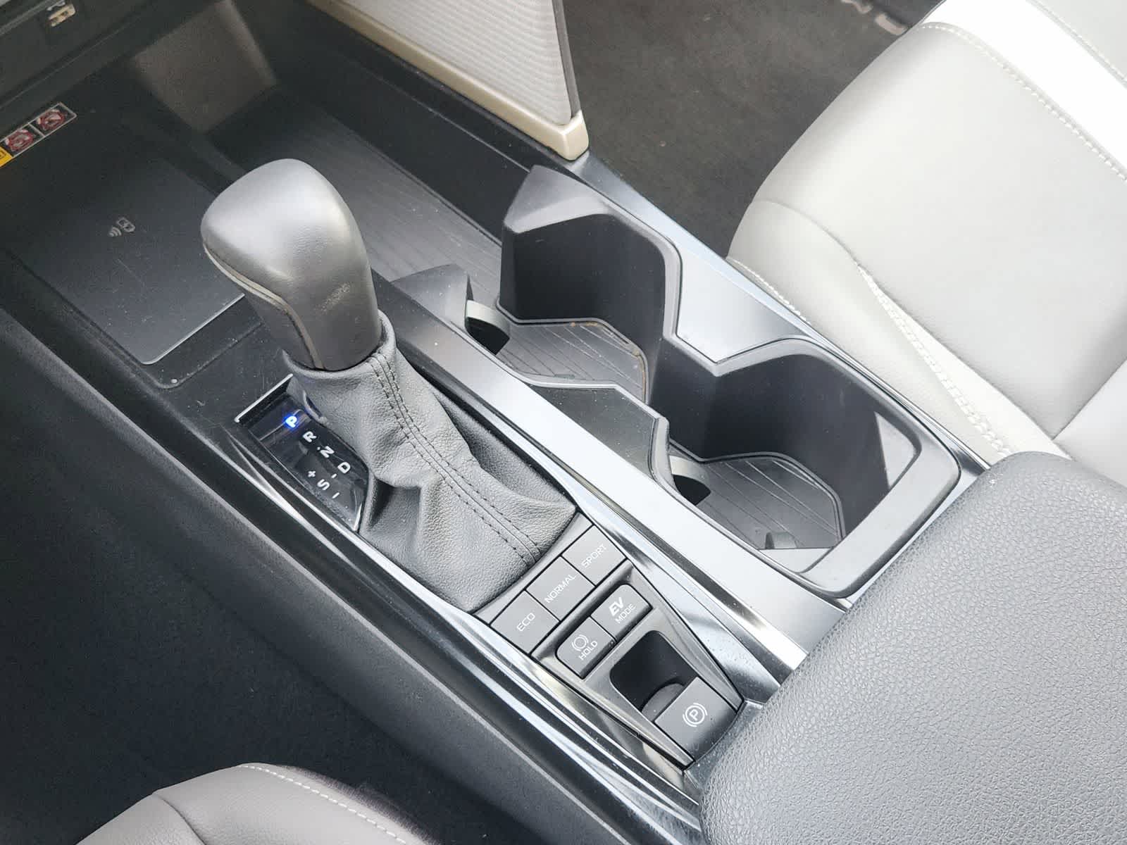 Thumbnail: 2025 Toyota Camry - 20