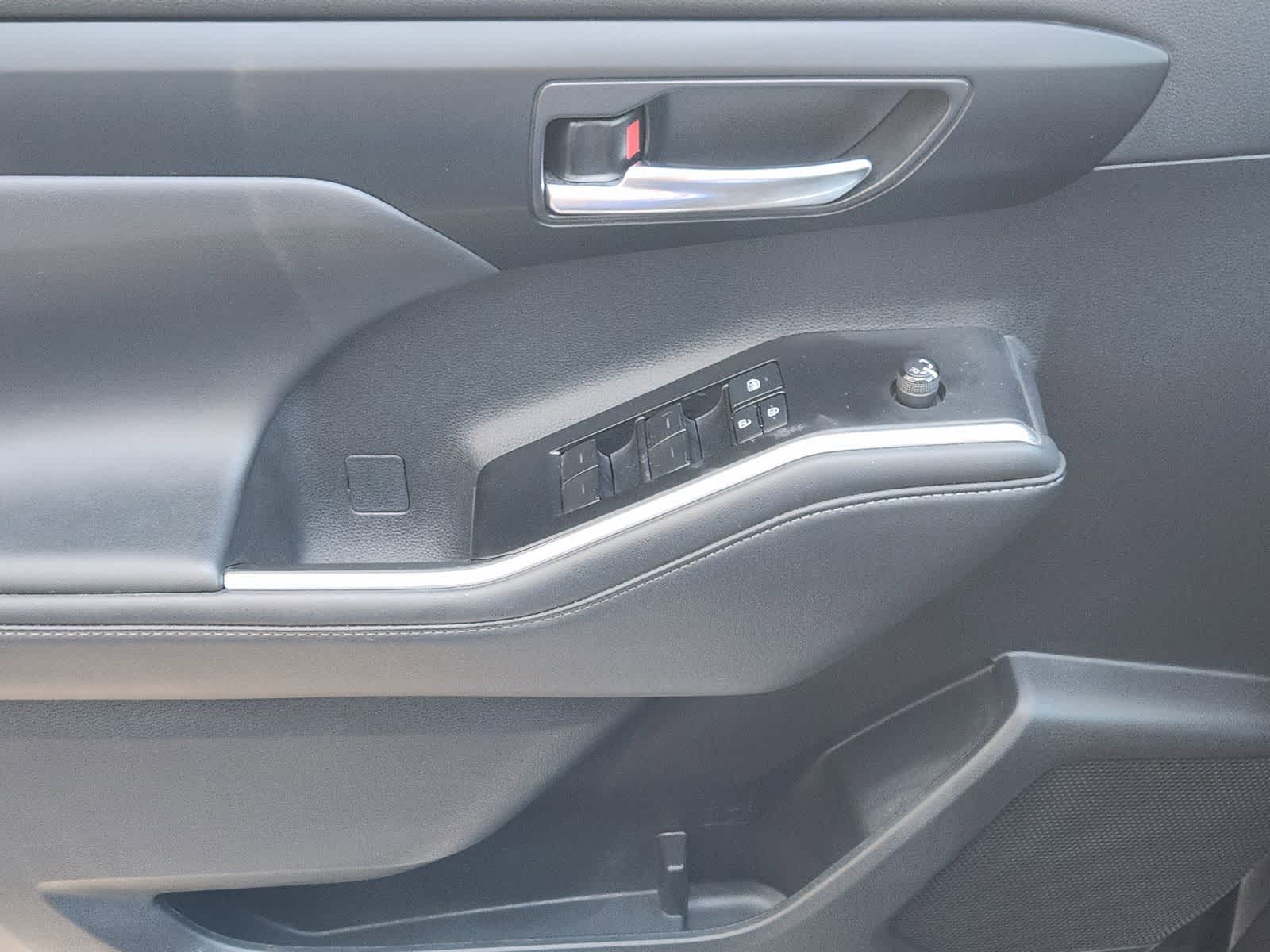 Thumbnail: 2022 Toyota Highlander - 23