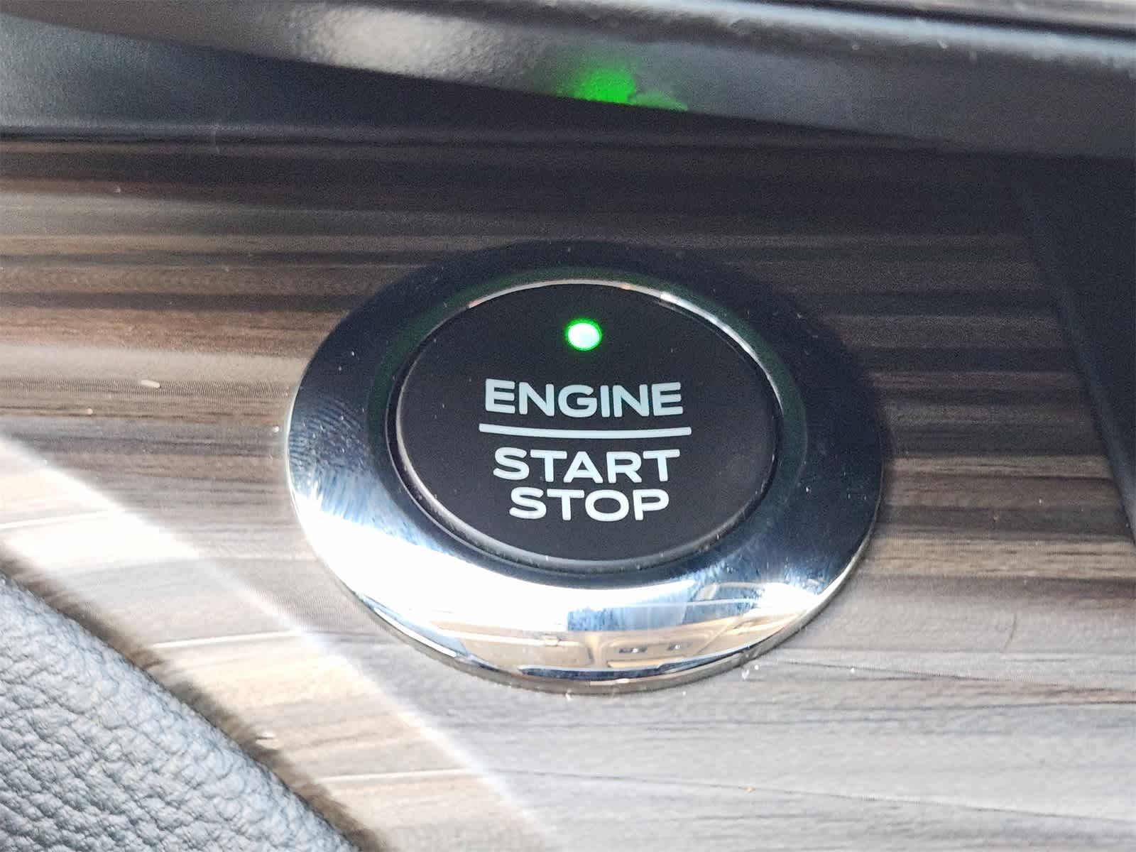 Thumbnail: 2020 Ford Explorer - 21