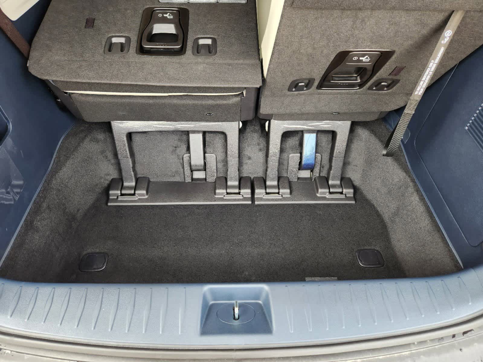 Thumbnail: 2026 Kia Carnival - 23