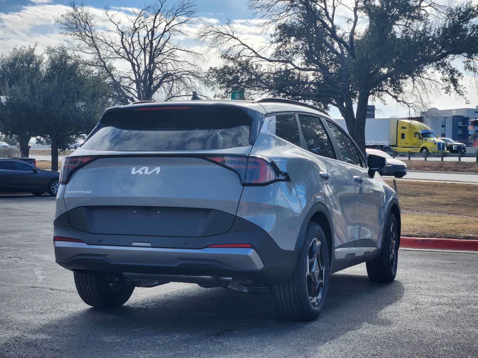 Thumbnail: 2026 Kia Sportage - 4