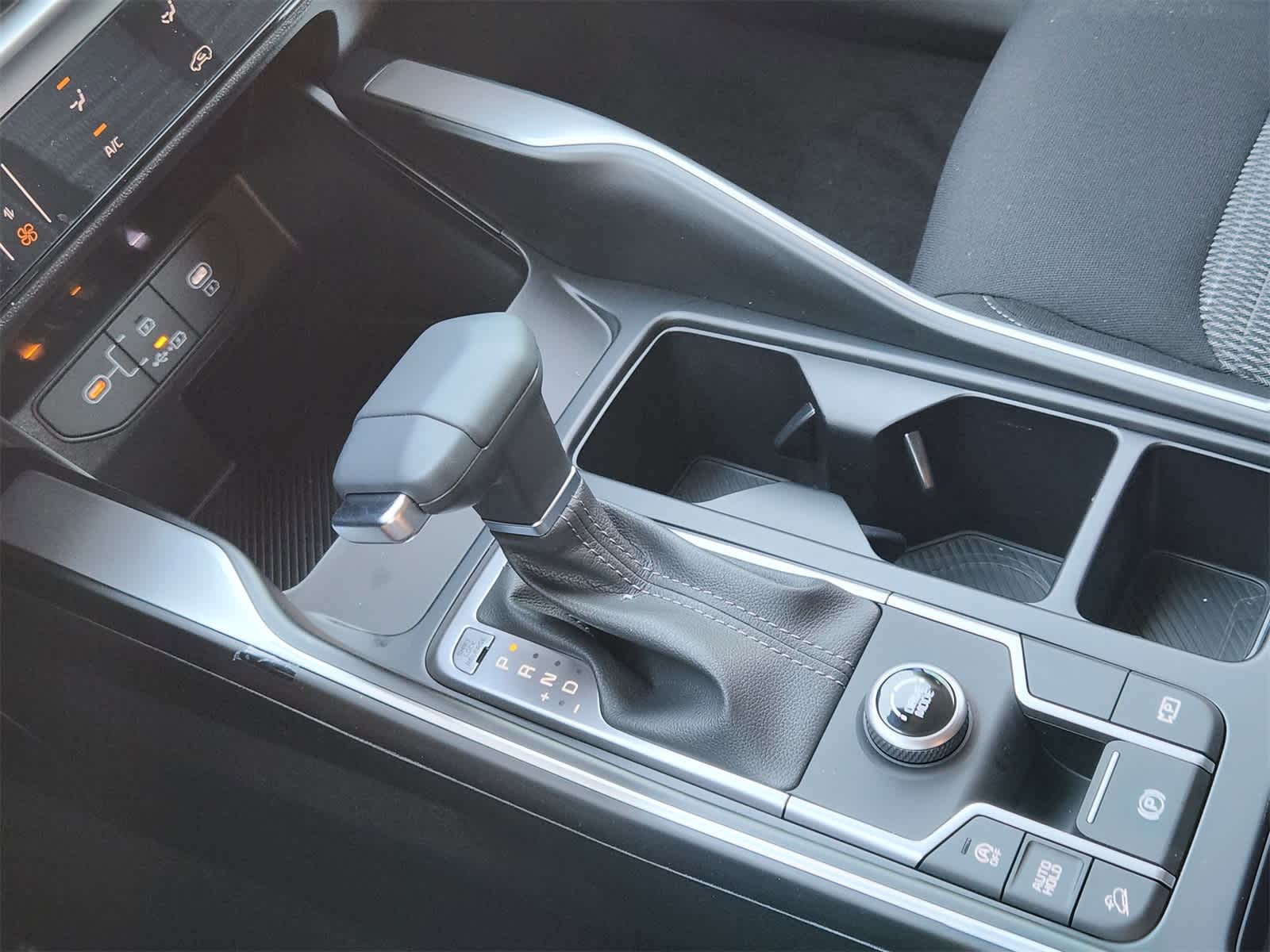 Thumbnail: 2026 Kia Sorento - 18