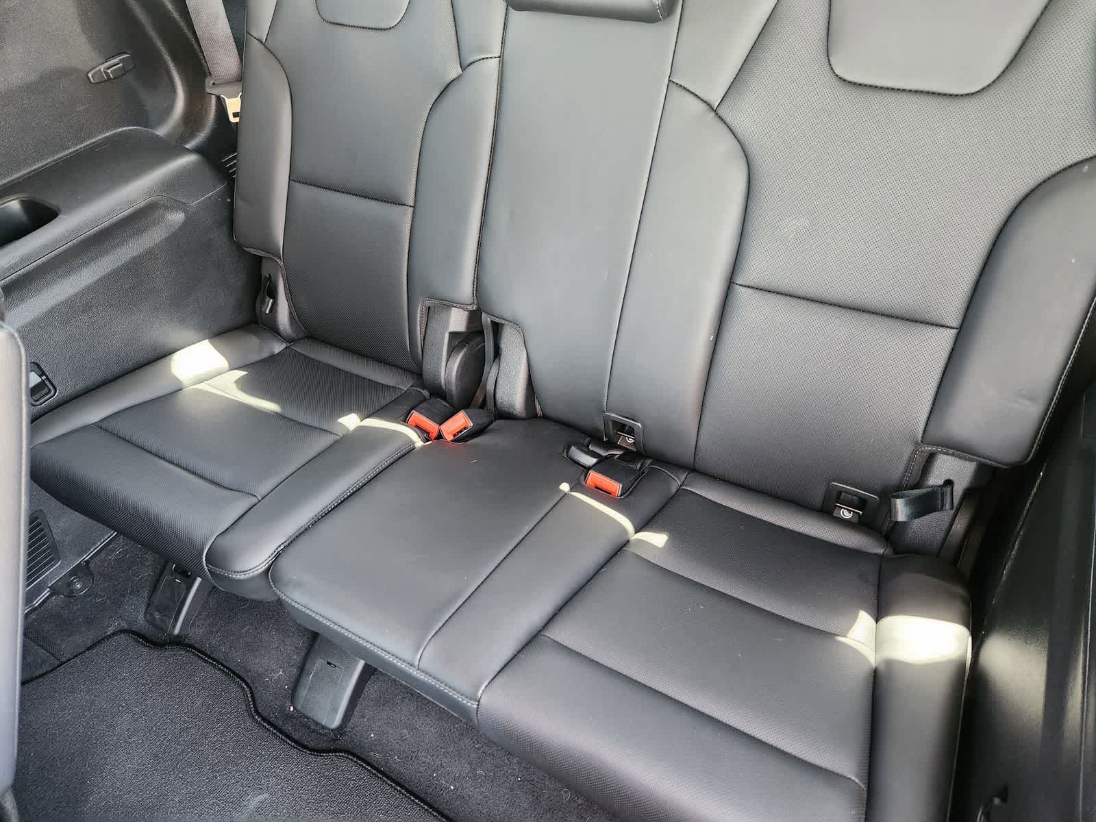 Thumbnail: 2022 Kia Telluride - 31