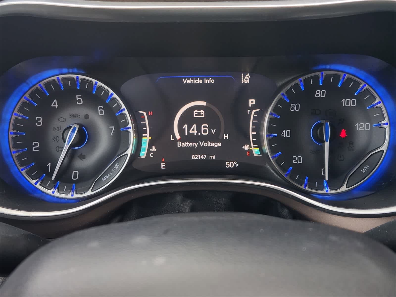 Thumbnail: 2018 Chrysler Pacifica - 15