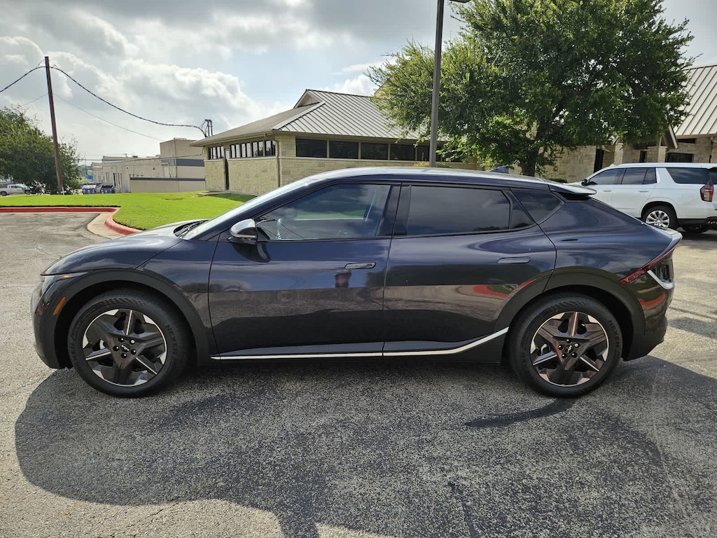 New 2026 Kia EV6 Light Long Range SUV