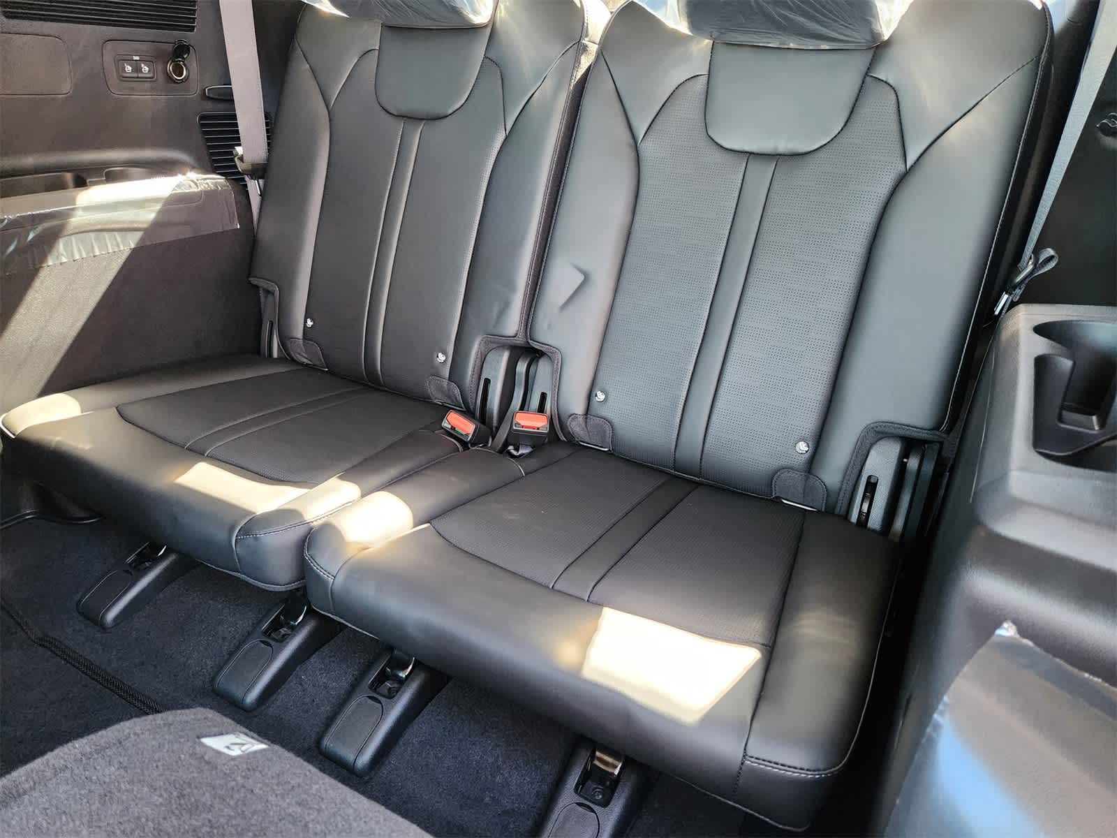 Thumbnail: 2026 Kia Sorento - 28