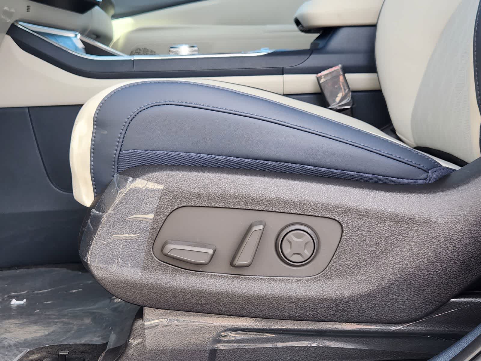 Thumbnail: 2026 Kia Carnival - 21