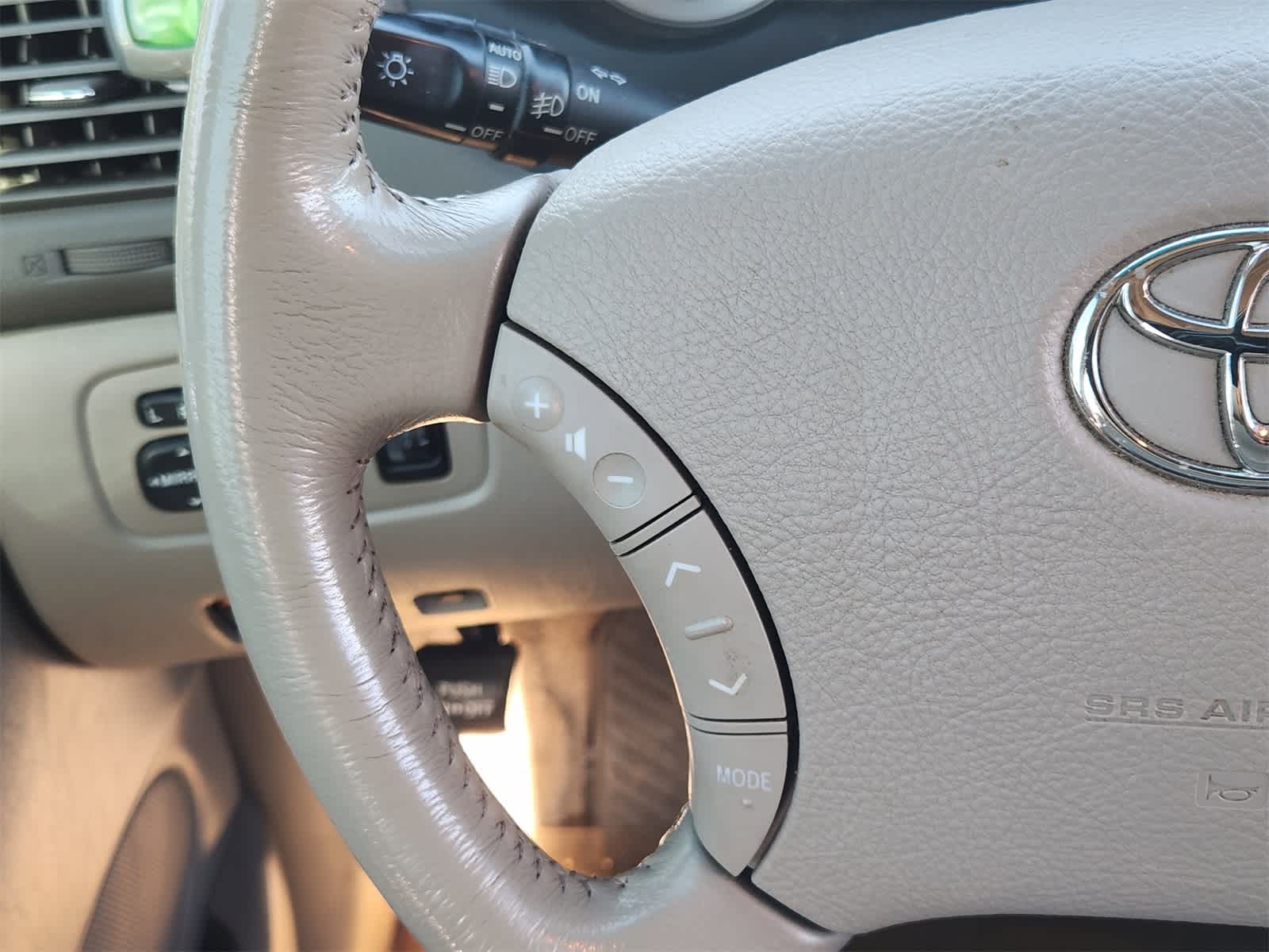 Thumbnail: 2005 Toyota Sienna - 27