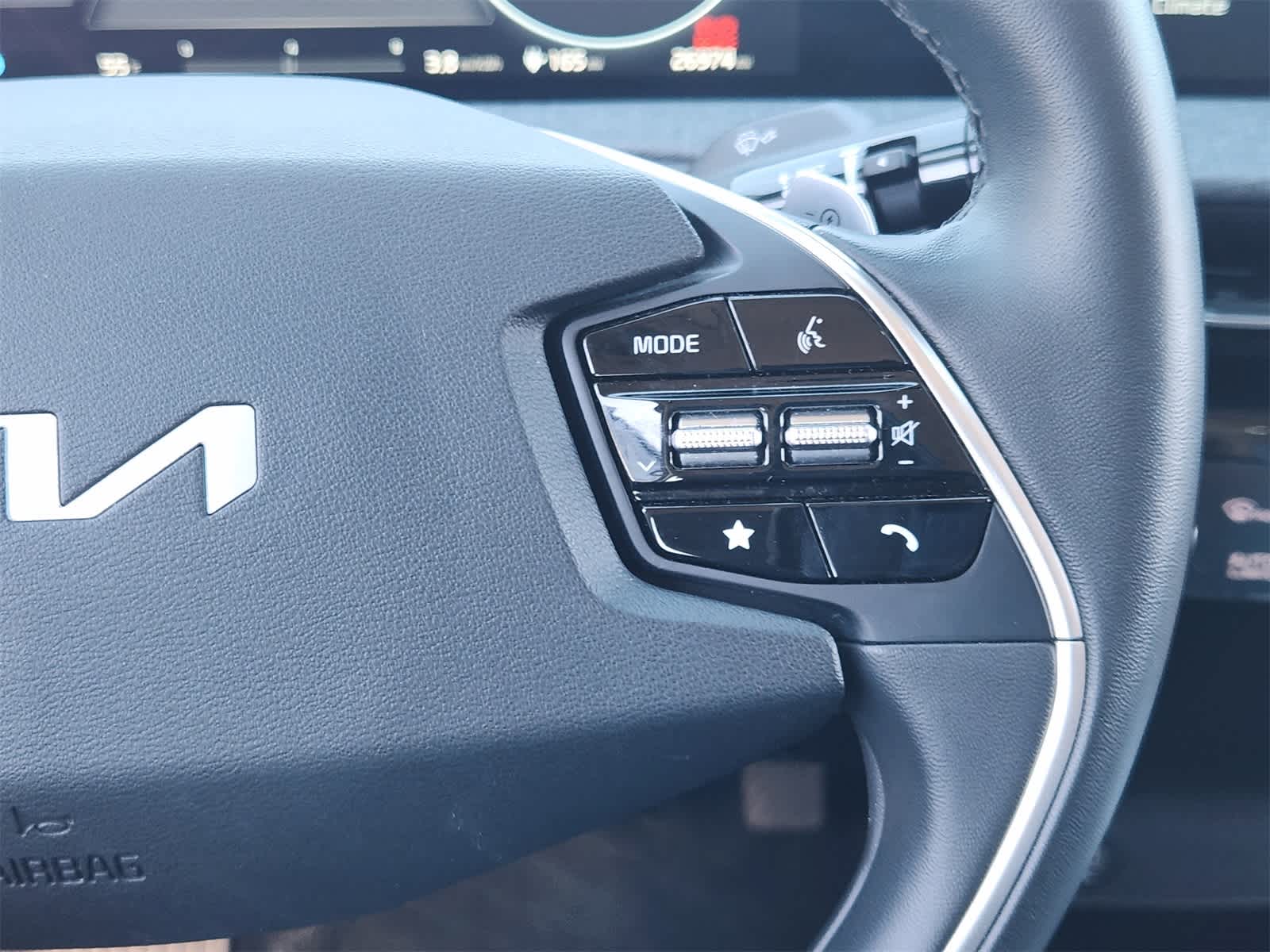 Thumbnail: 2023 Kia EV6 - 28