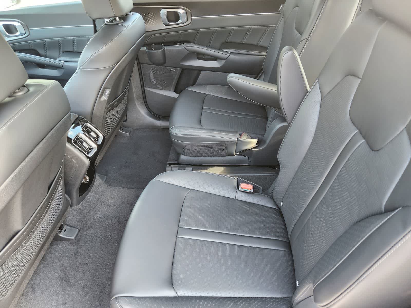 Thumbnail: 2026 Kia Sorento - 23