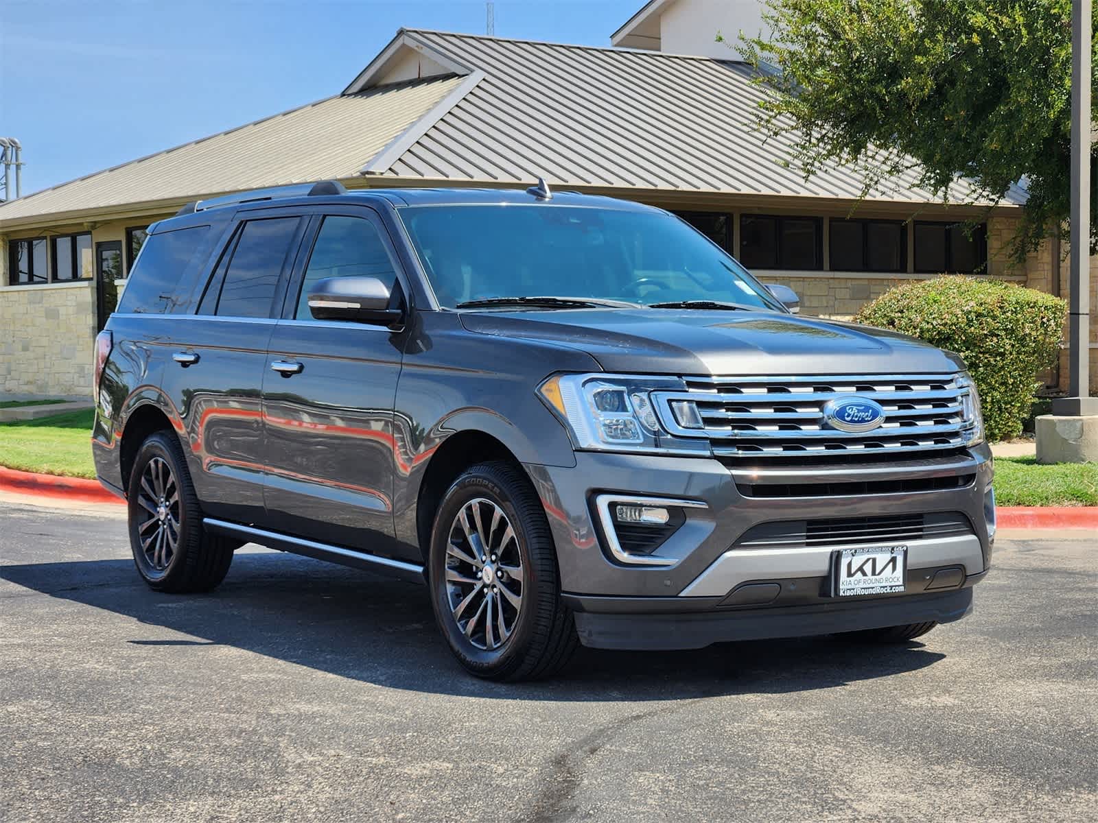 Thumbnail: 2019 Ford Expedition - 3