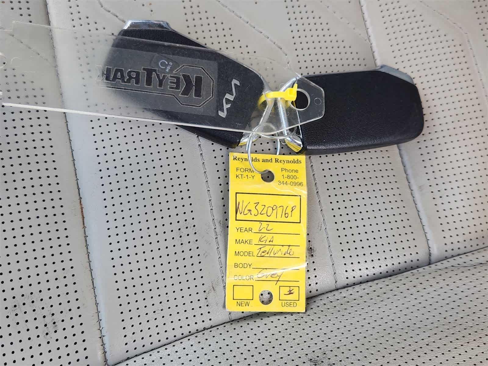 Thumbnail: 2022 Kia Telluride - 35