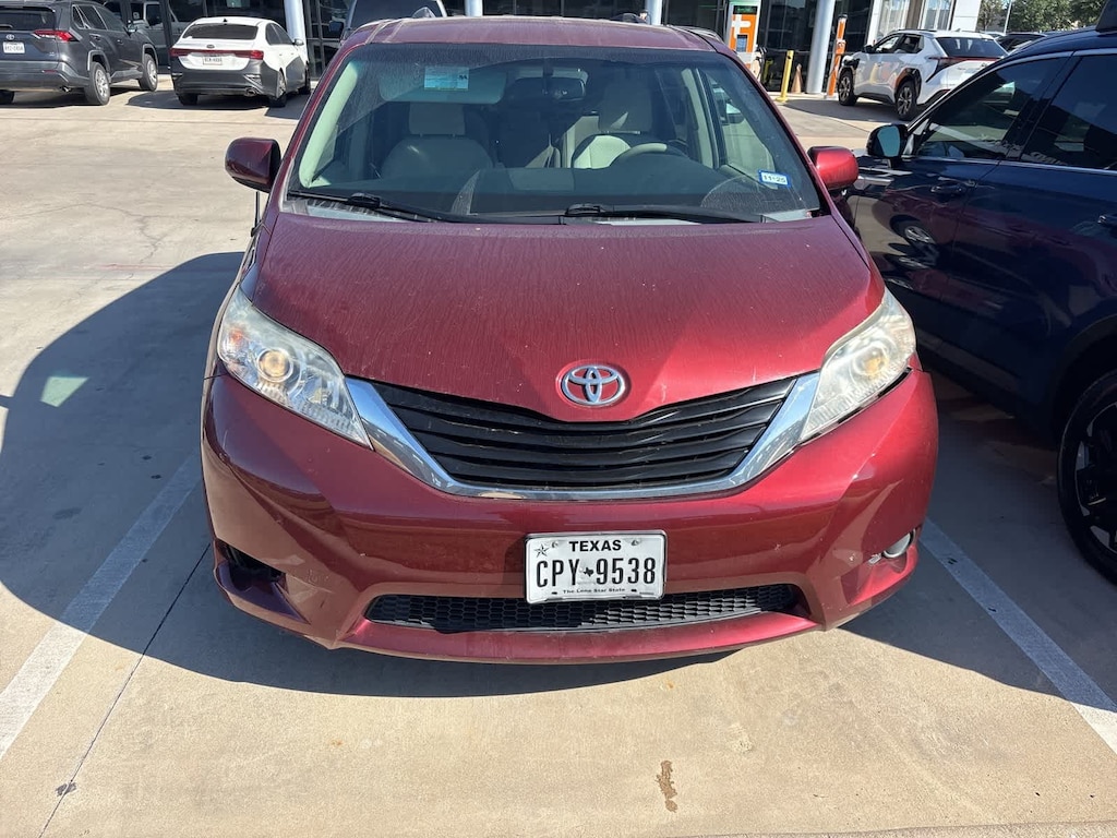 Used 2014 Toyota Sienna LE Van