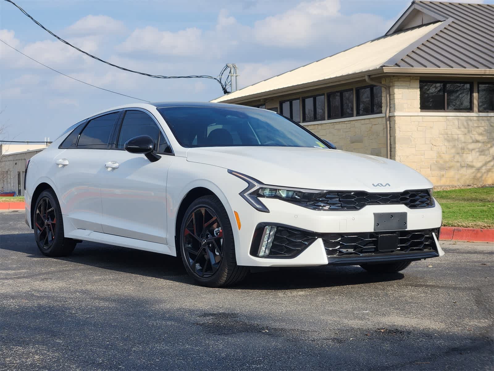 Thumbnail: 2026 Kia K5 - 3