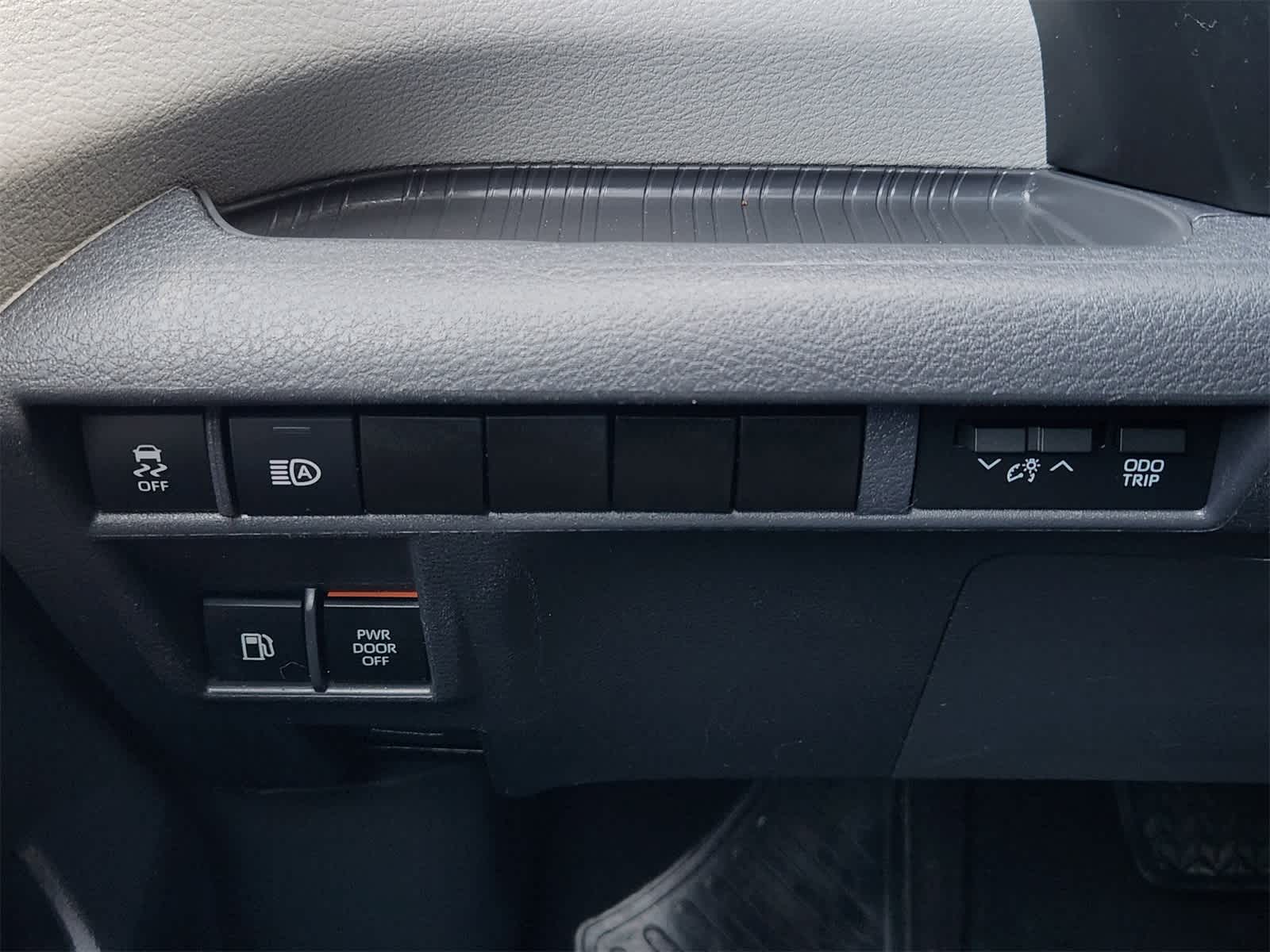 Thumbnail: 2021 Toyota Sienna - 21