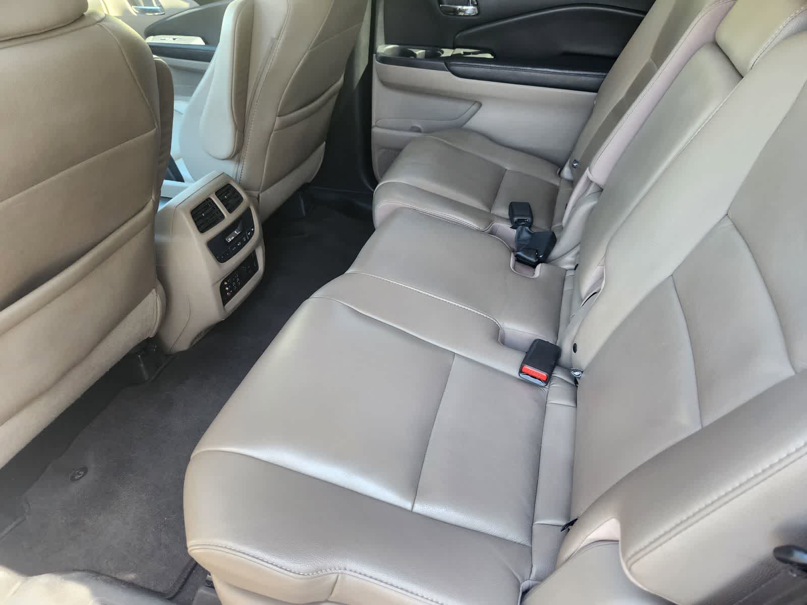 Thumbnail: 2016 Honda Pilot - 30