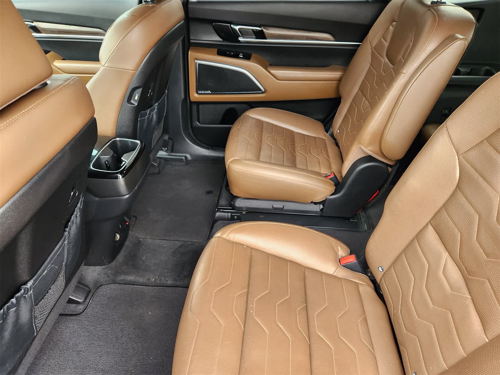 Thumbnail: 2022 Kia Telluride - 30