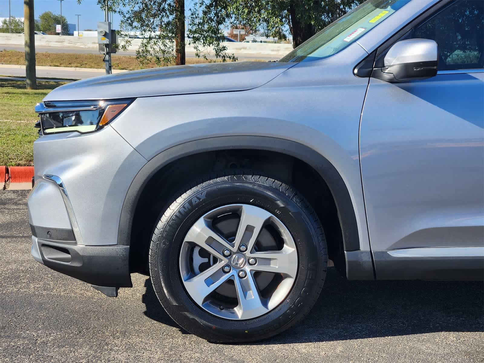 Thumbnail: 2023 Honda Pilot - 8