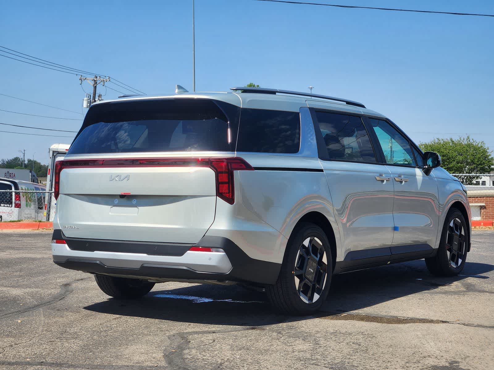 Thumbnail: 2026 Kia Carnival - 5