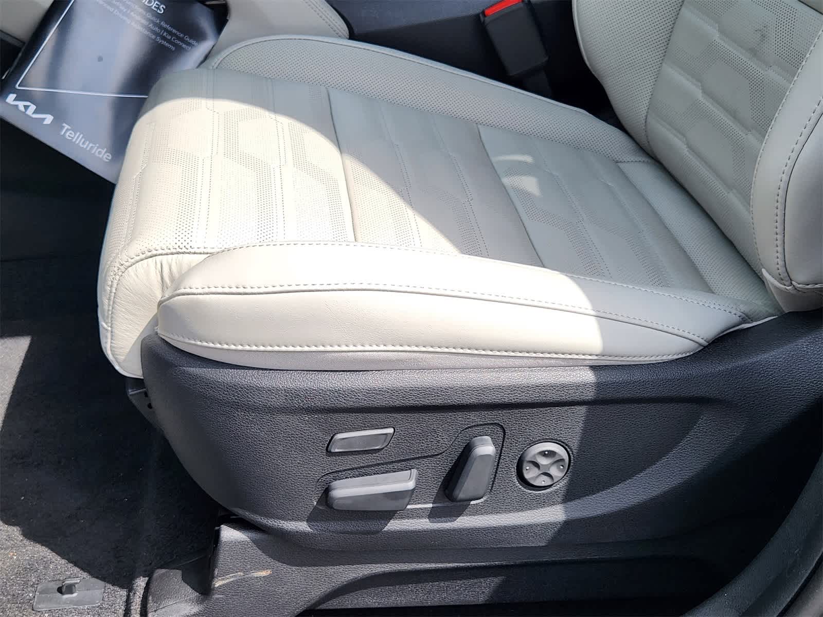 Thumbnail: 2025 Kia Telluride - 21