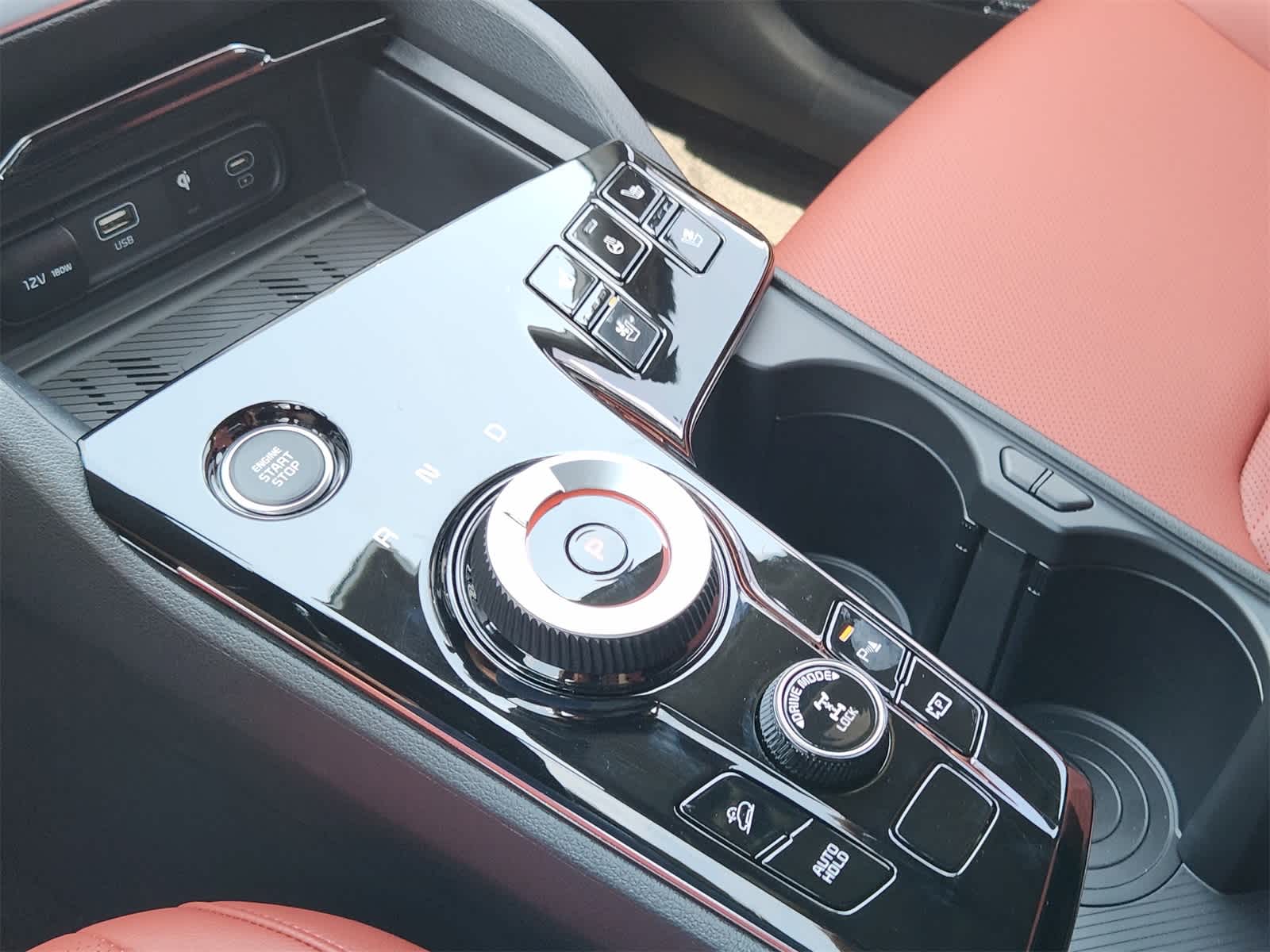 Thumbnail: 2025 Kia Sportage - 17