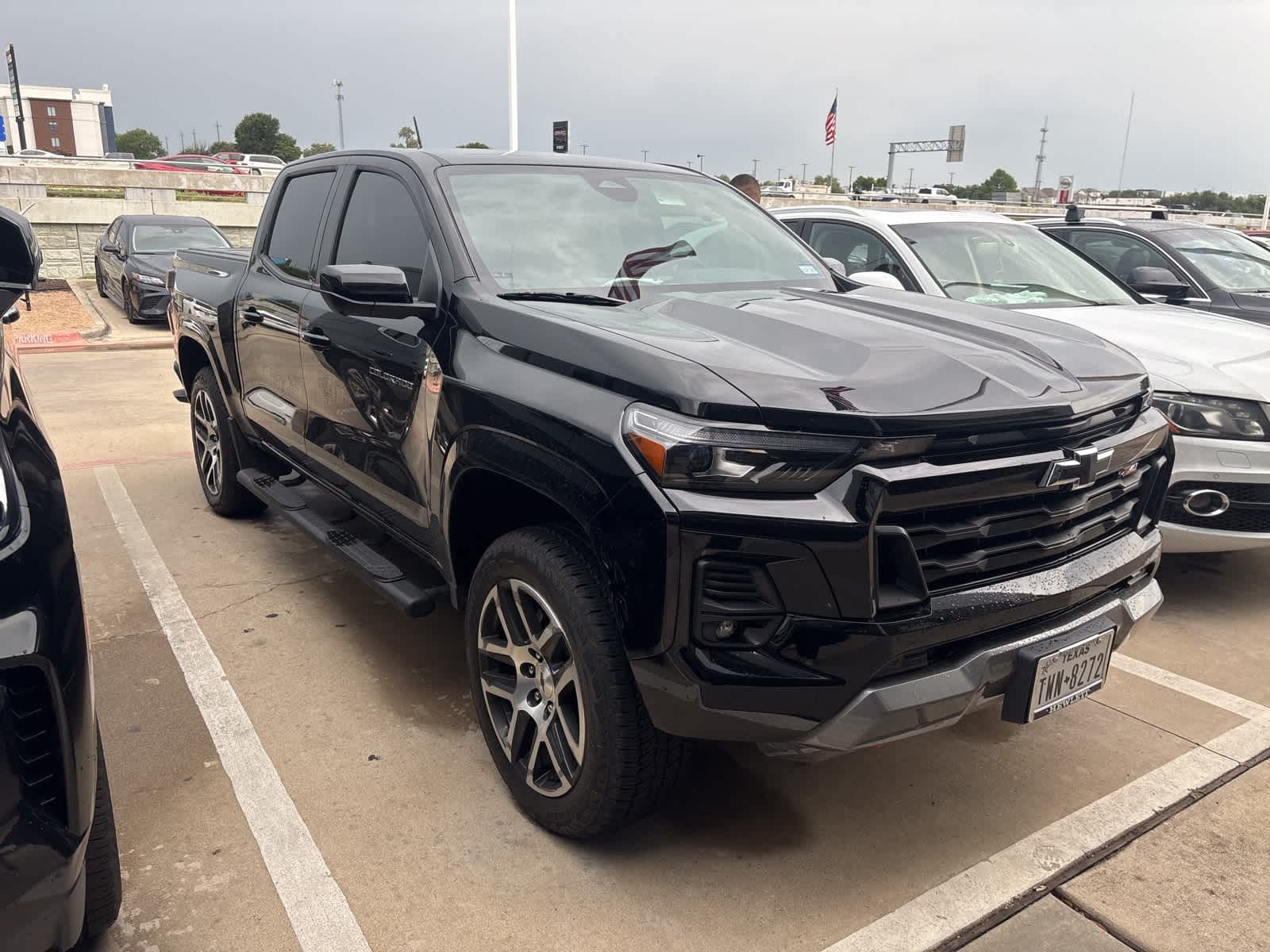 Thumbnail: 2023 Chevrolet Colorado - 3