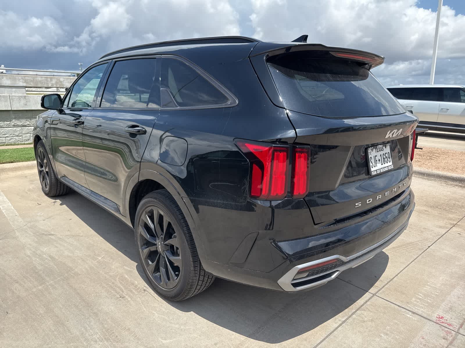 Thumbnail: 2022 Kia Sorento - 6