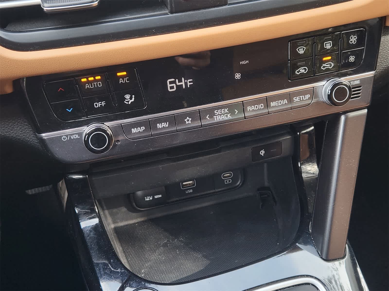 Thumbnail: 2024 Kia Seltos - 17