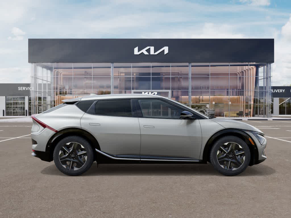 Thumbnail: 2025 Kia EV6 - 7