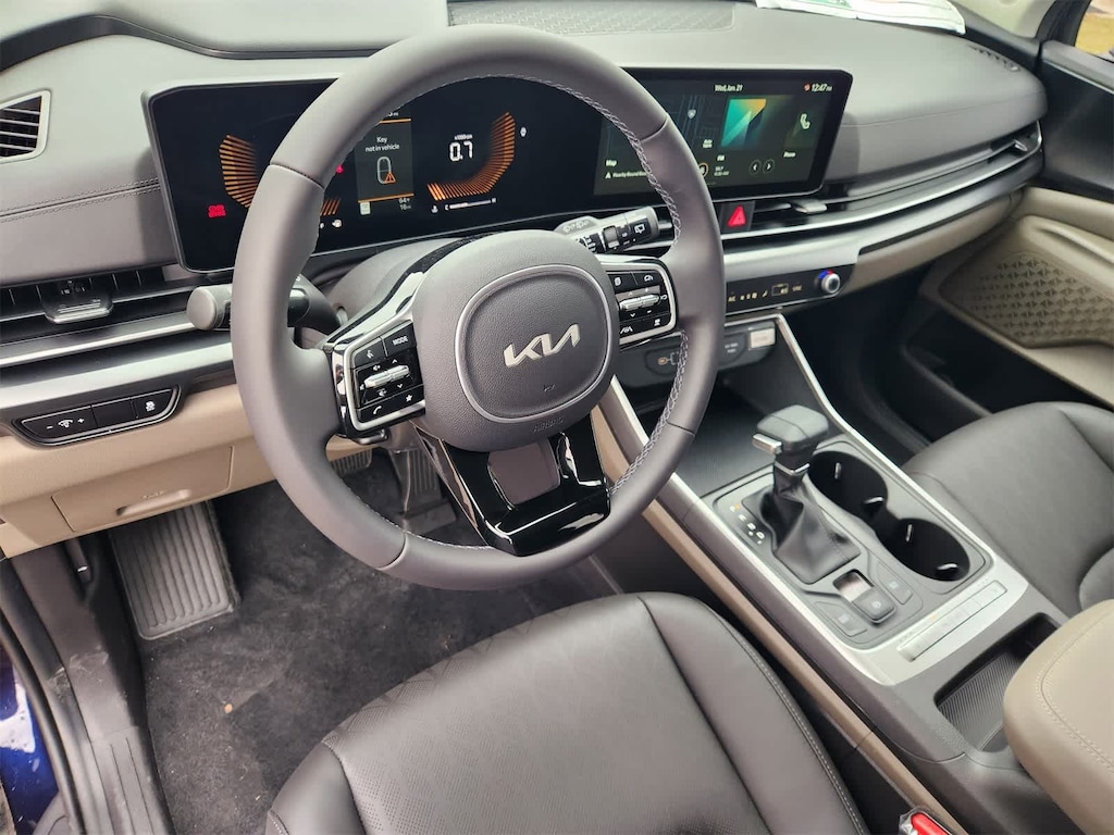 New 2026 Kia Carnival LXS Van Passenger Van