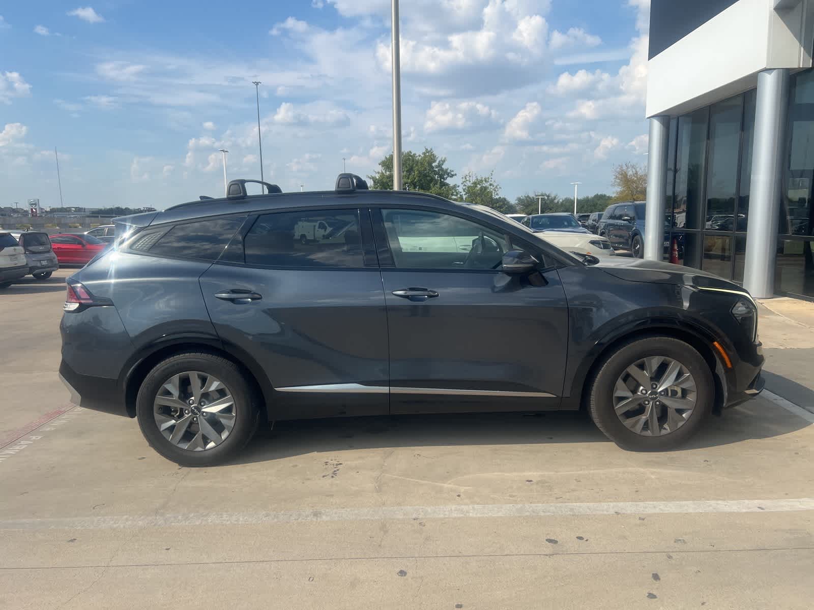 Thumbnail: 2023 Kia Sportage - 4