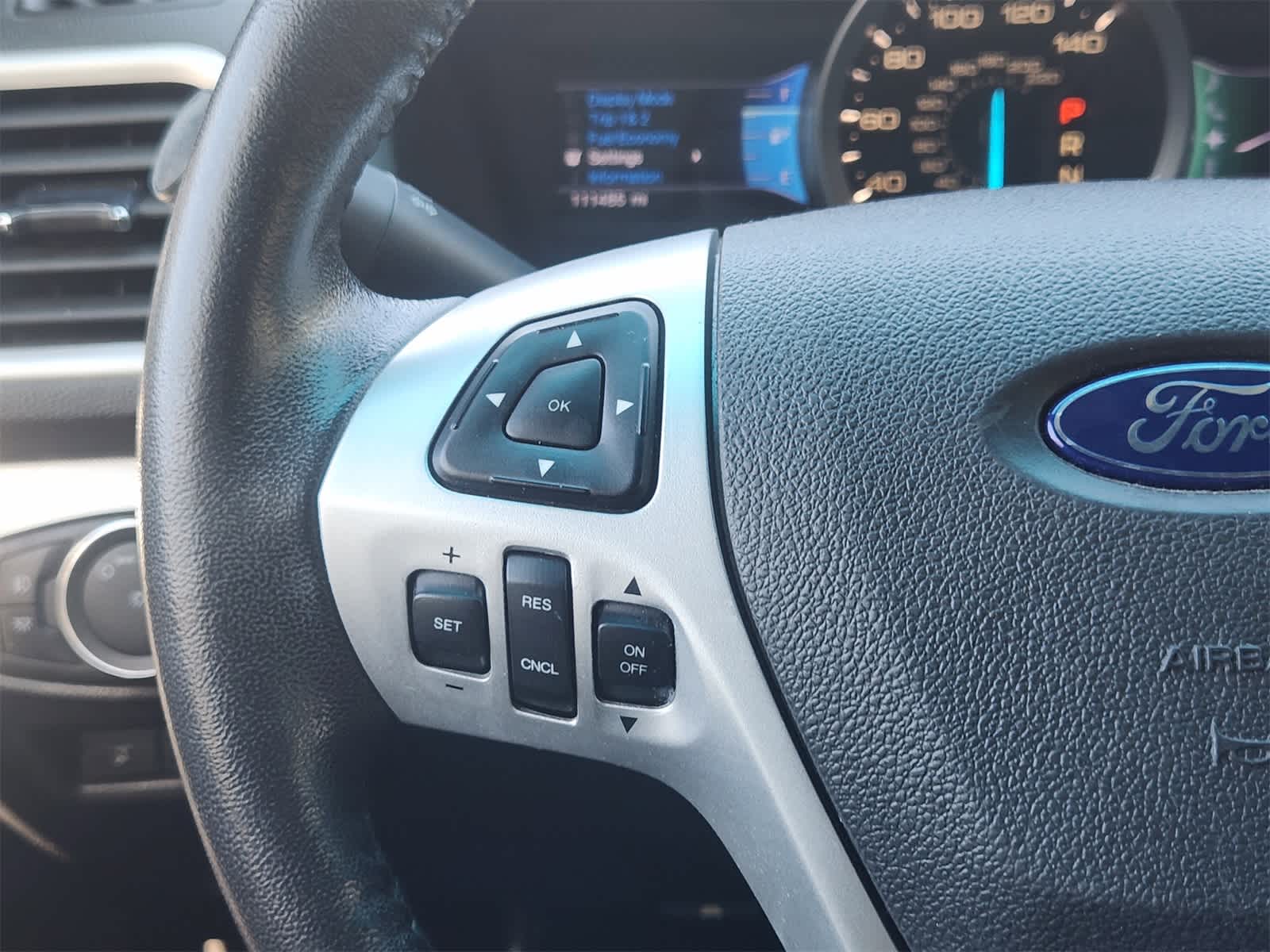 Thumbnail: 2013 Ford Explorer - 26