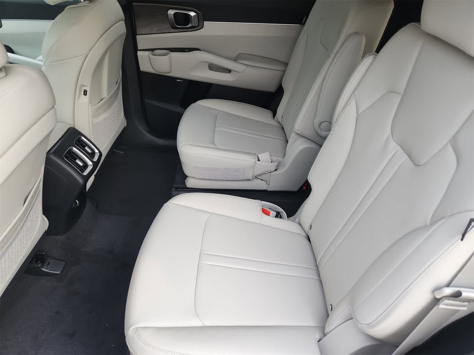 Thumbnail: 2026 Kia Sorento - 22