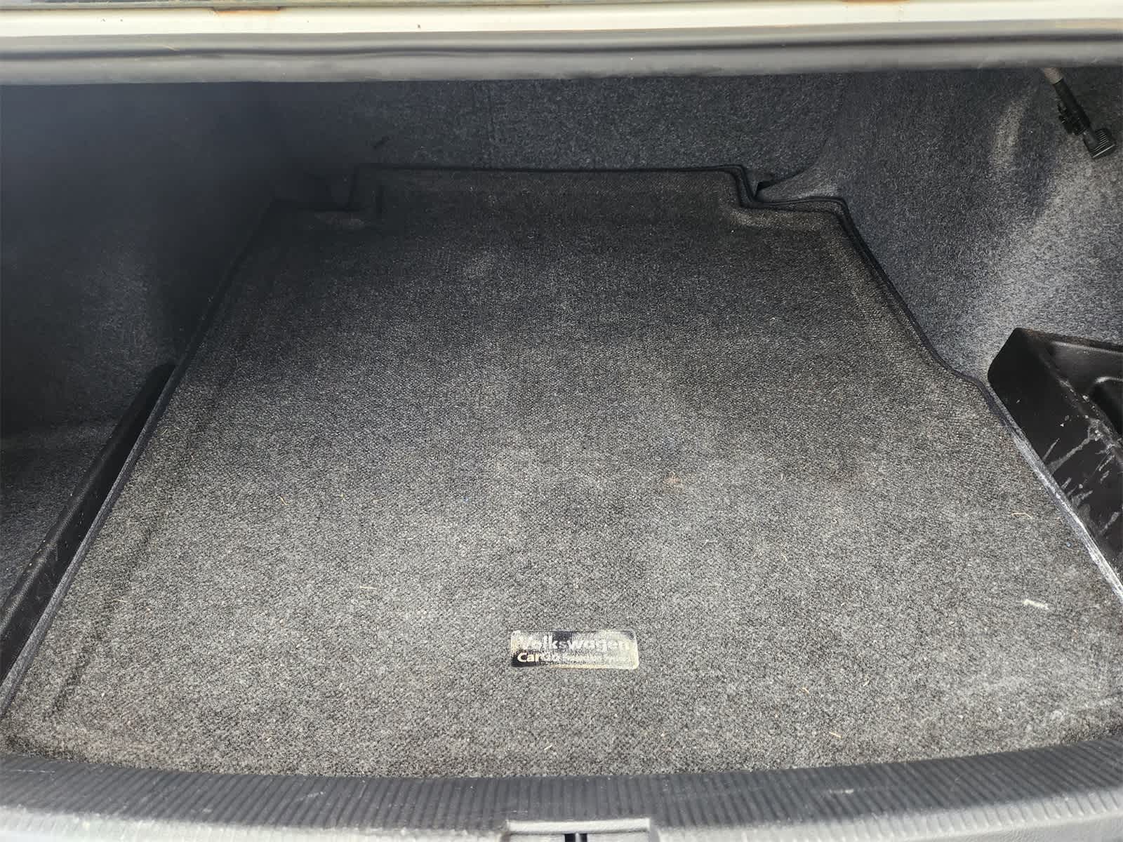 Thumbnail: 2013 Volkswagen Passat - 30