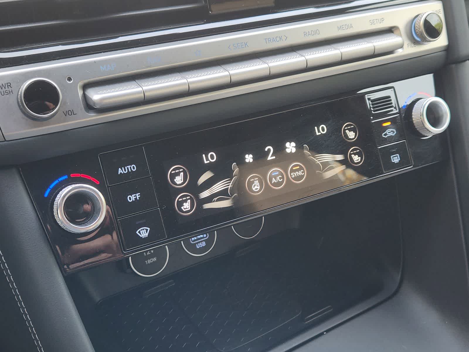 Thumbnail: 2025 Genesis G70 - 19