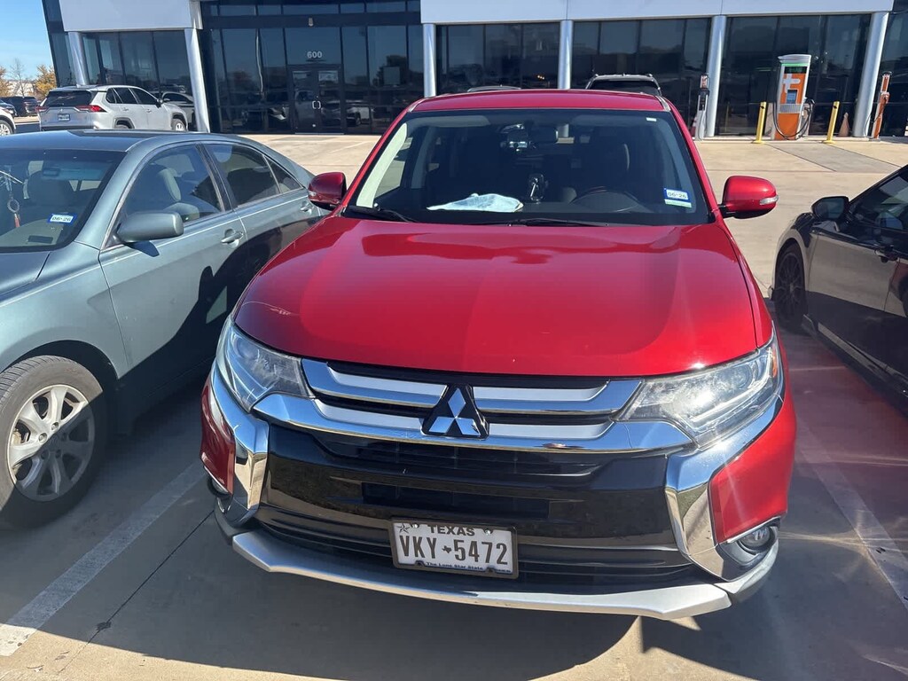 Used 2018 Mitsubishi Outlander SE CUV