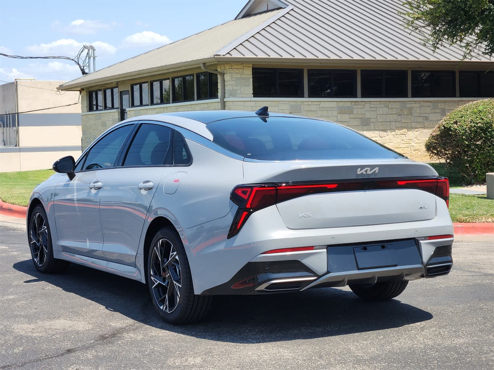 Thumbnail: 2025 Kia K5 - 6