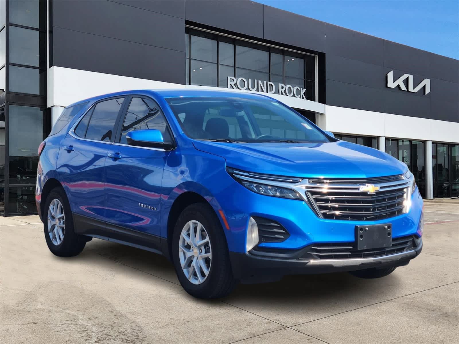 2024 Chevrolet Equinox photo 2