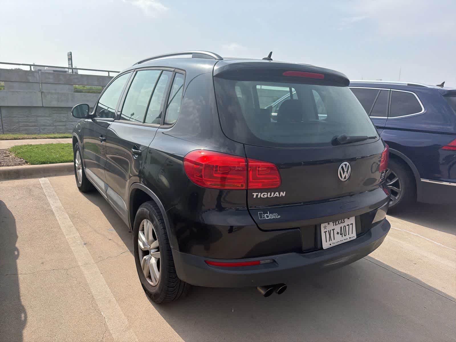 Thumbnail: 2016 Volkswagen Tiguan - 8