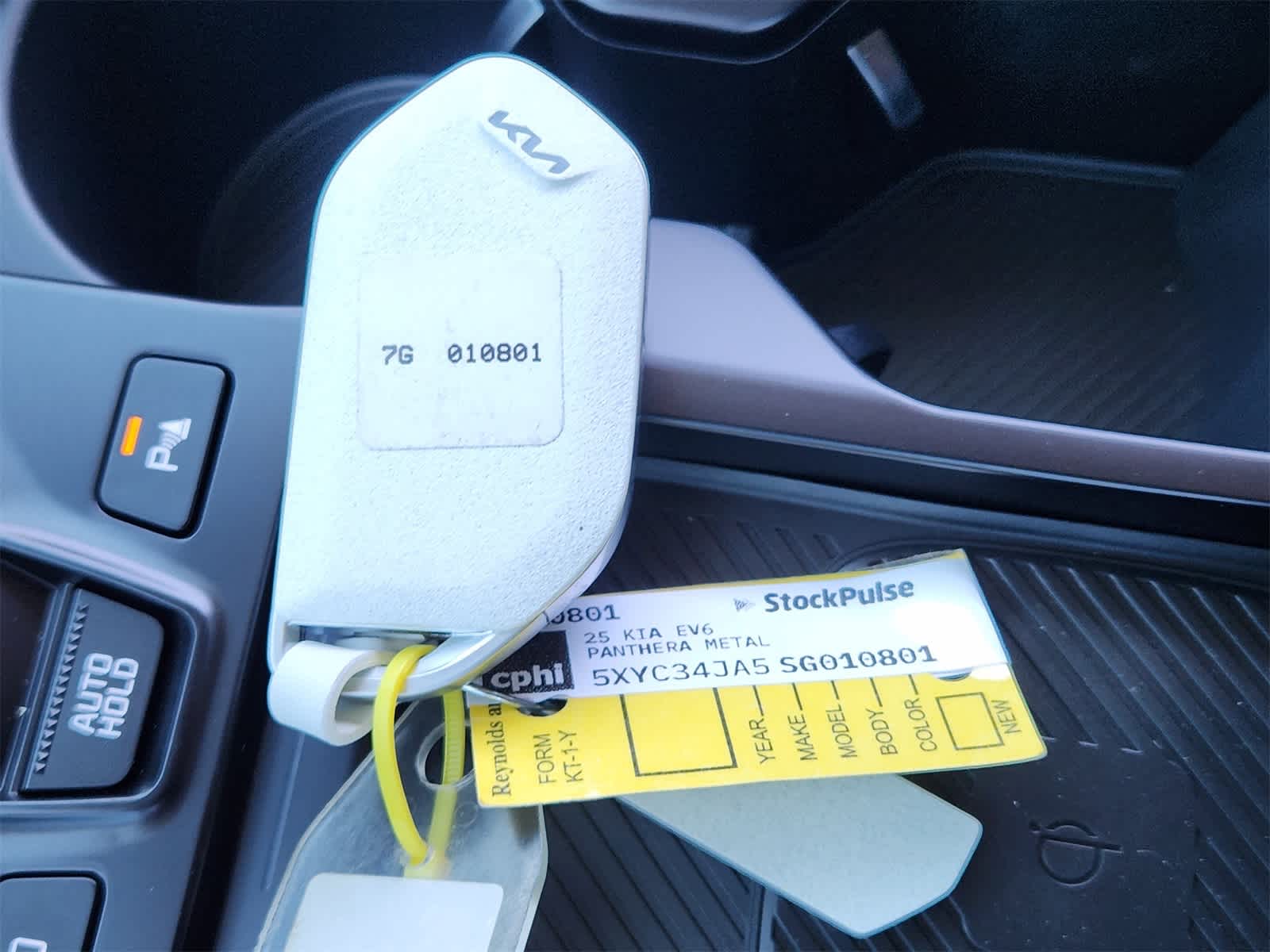 Thumbnail: 2025 Kia EV6 - 24