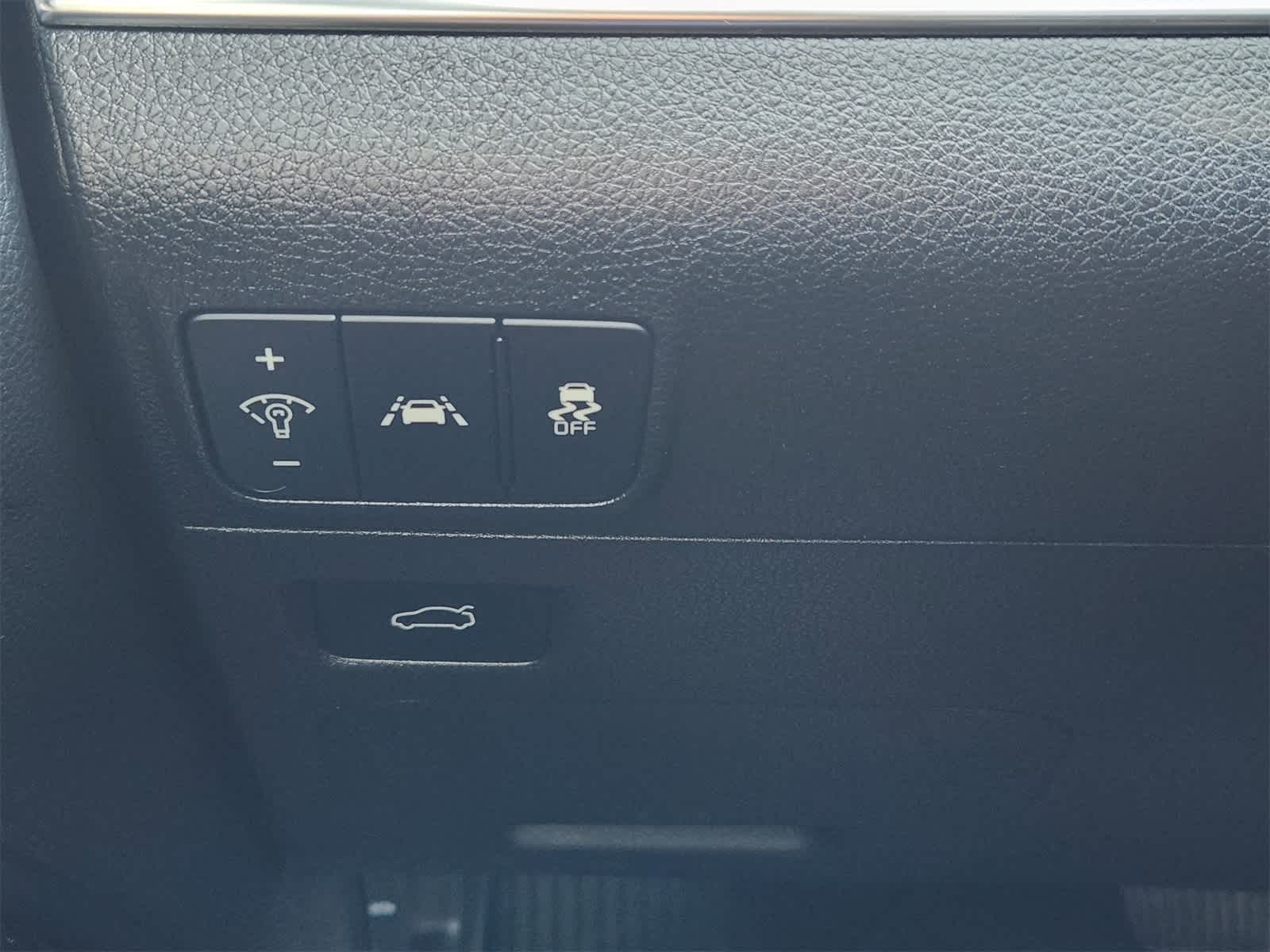 Thumbnail: 2023 Kia K5 - 21