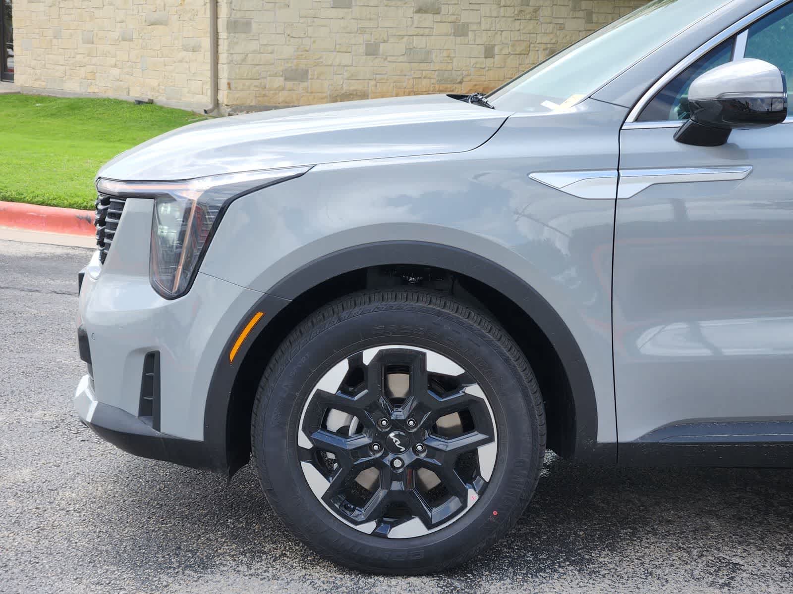 Thumbnail: 2026 Kia Sorento - 8
