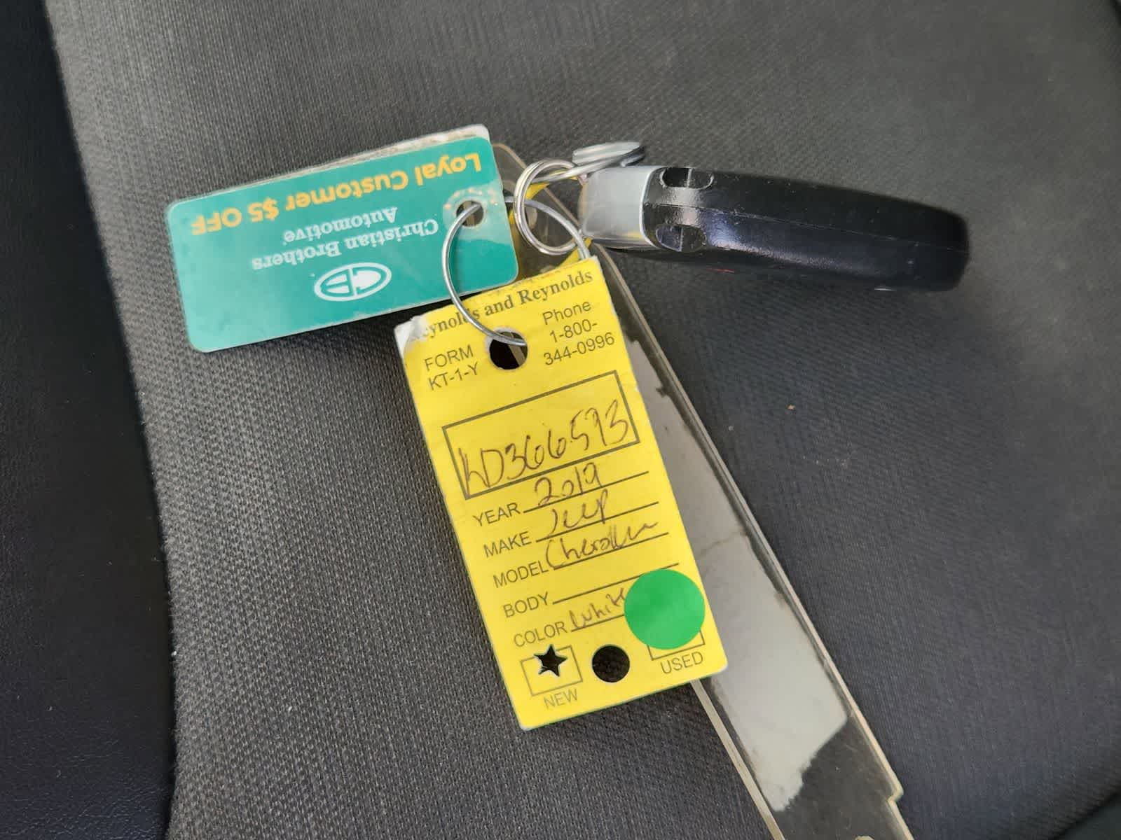 Thumbnail: 2019 Jeep Cherokee - 33