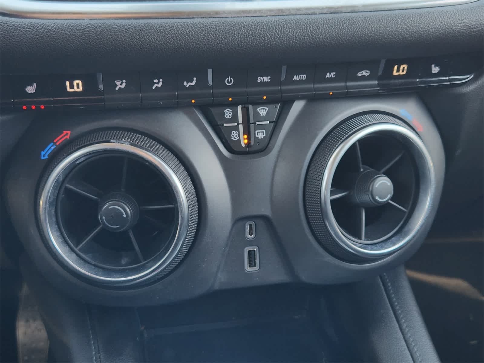 Thumbnail: 2021 Chevrolet Blazer - 18