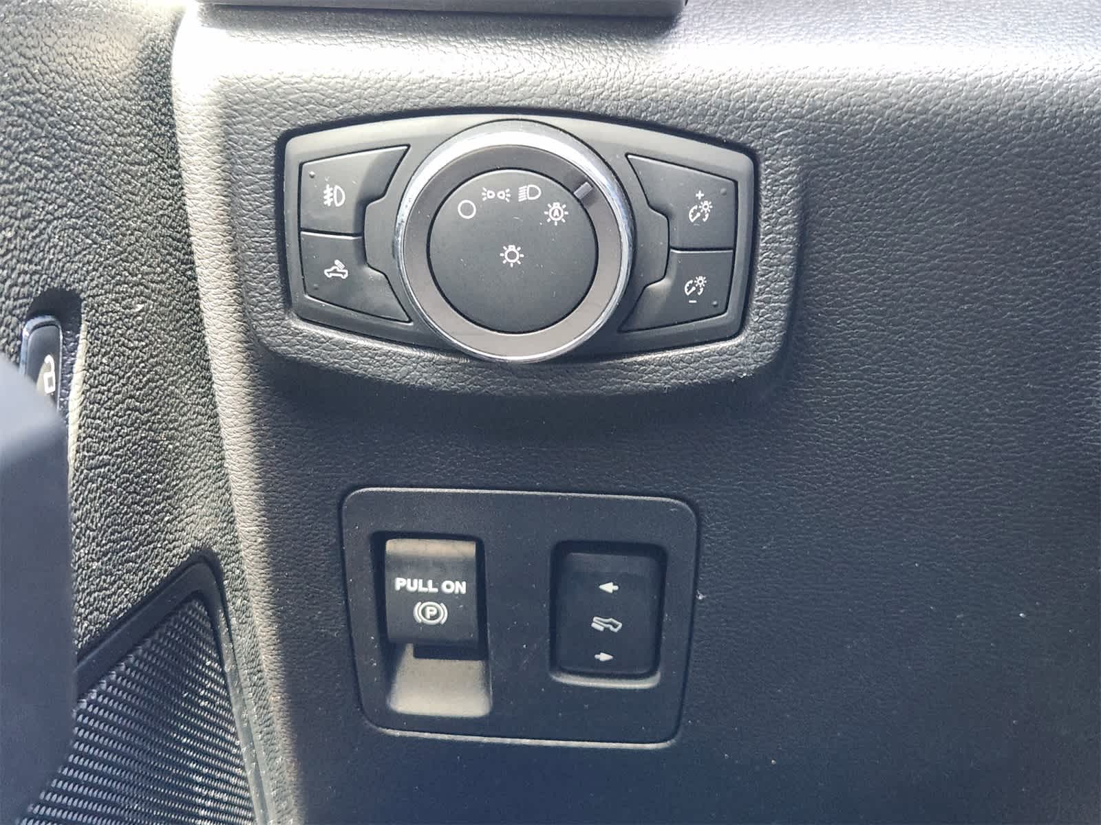 Thumbnail: 2018 Ford F-150 - 21