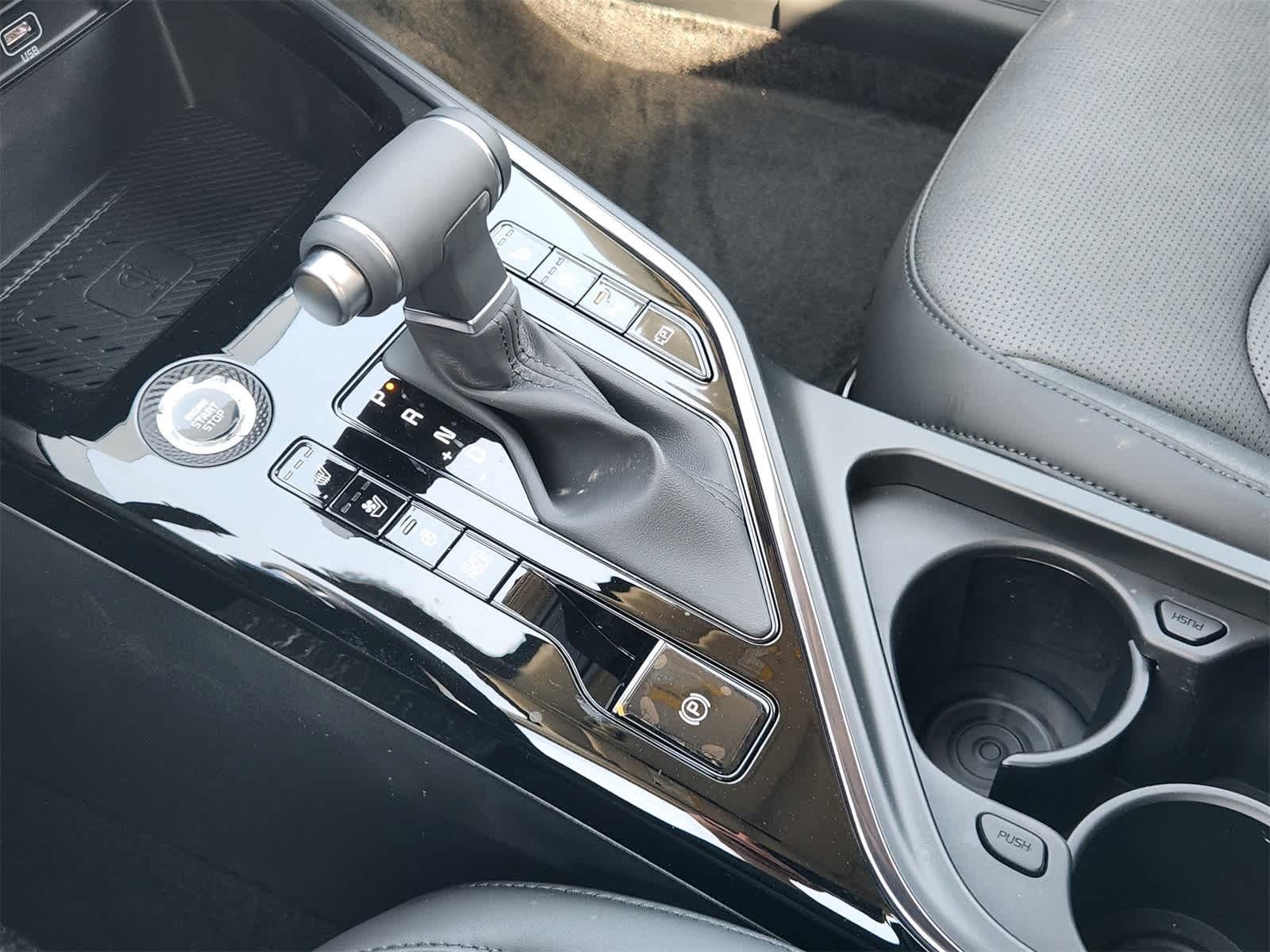 Thumbnail: 2026 Kia Niro - 16