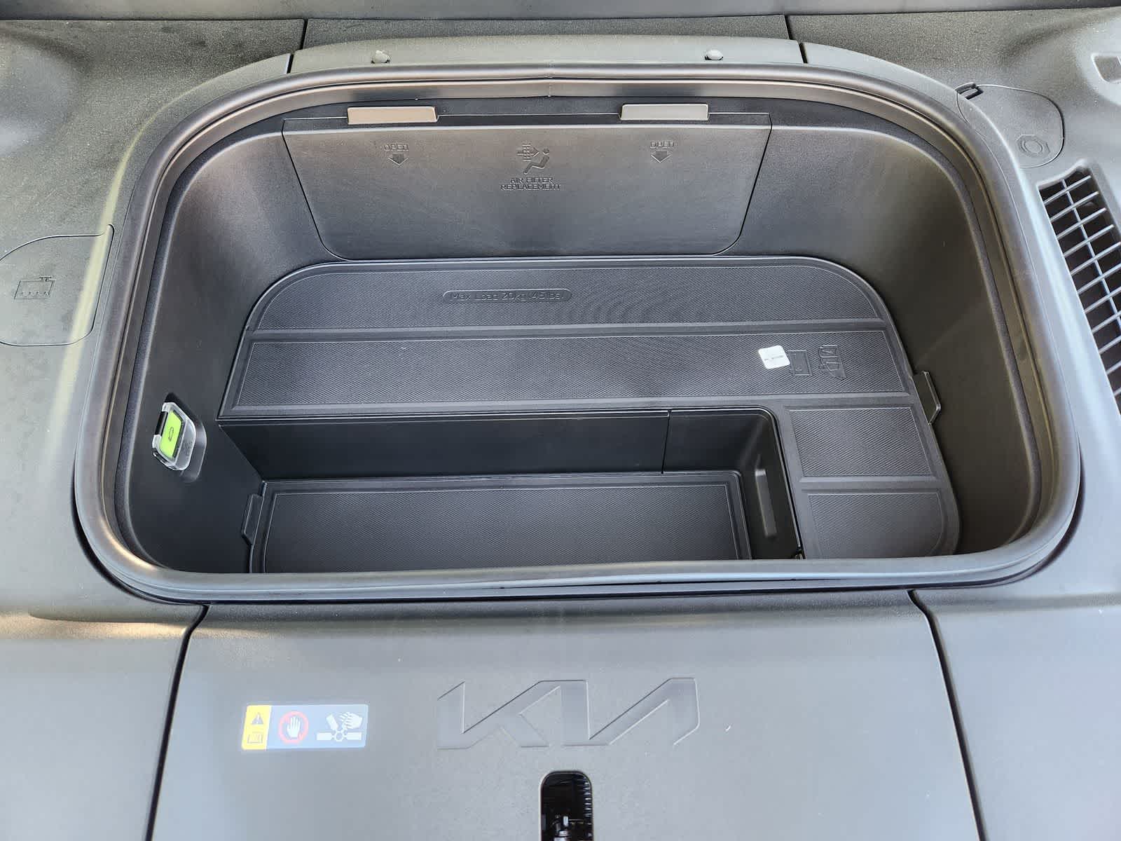 Thumbnail: 2026 Kia EV9 - 27
