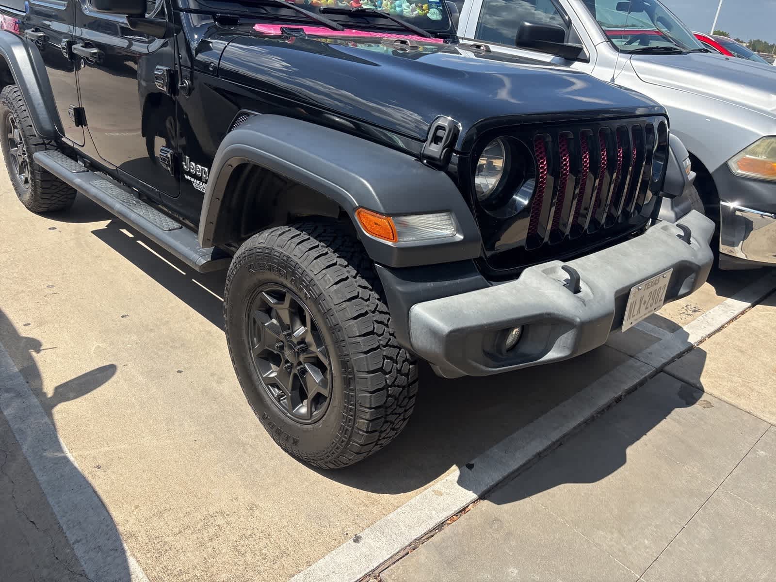 Thumbnail: 2019 Jeep Wrangler - 3