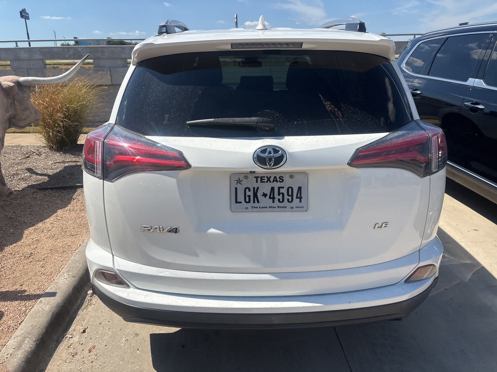 Thumbnail: 2018 Toyota RAV4 - 2