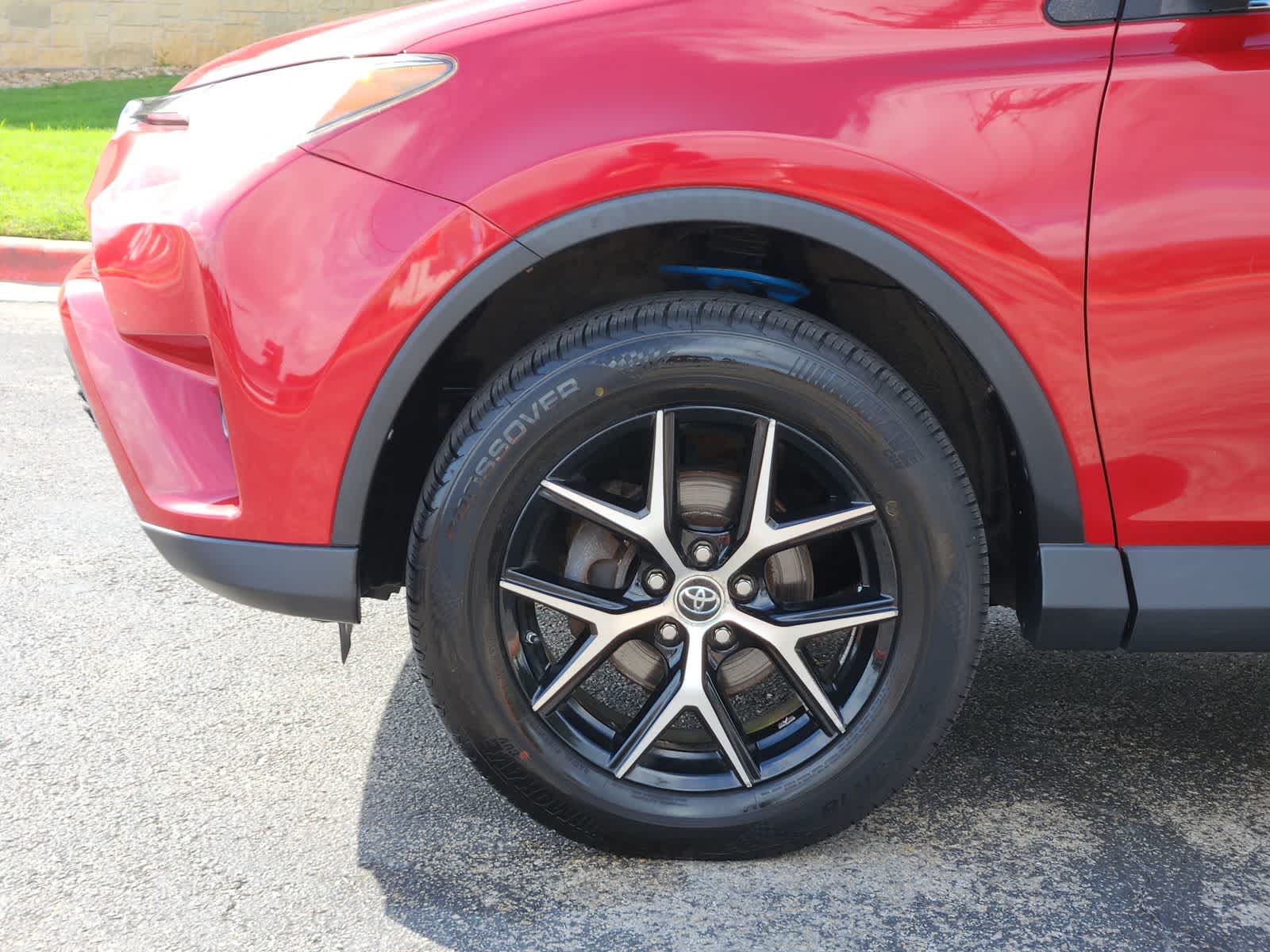 Thumbnail: 2017 Toyota RAV4 - 7